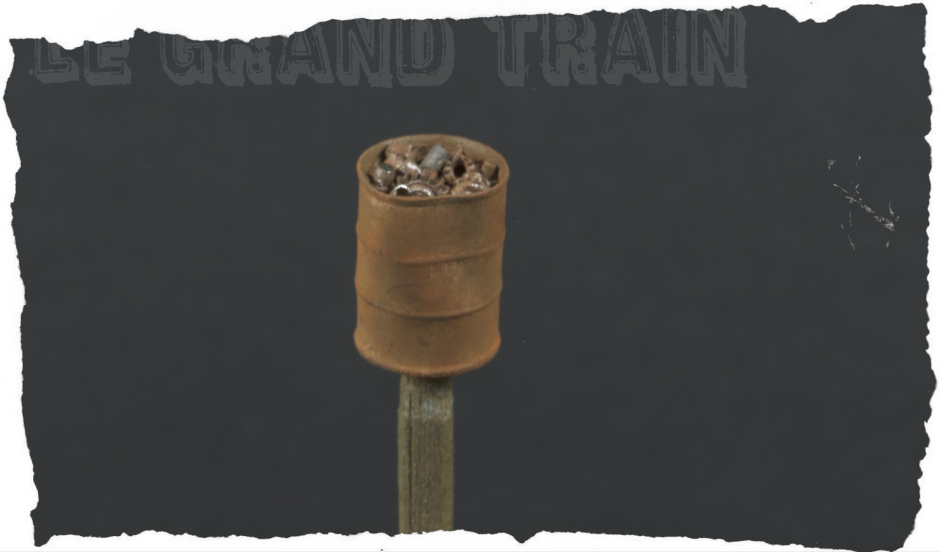 Pintando e envelhecendo castings - Tambor de 100 litros aberto com sucata
